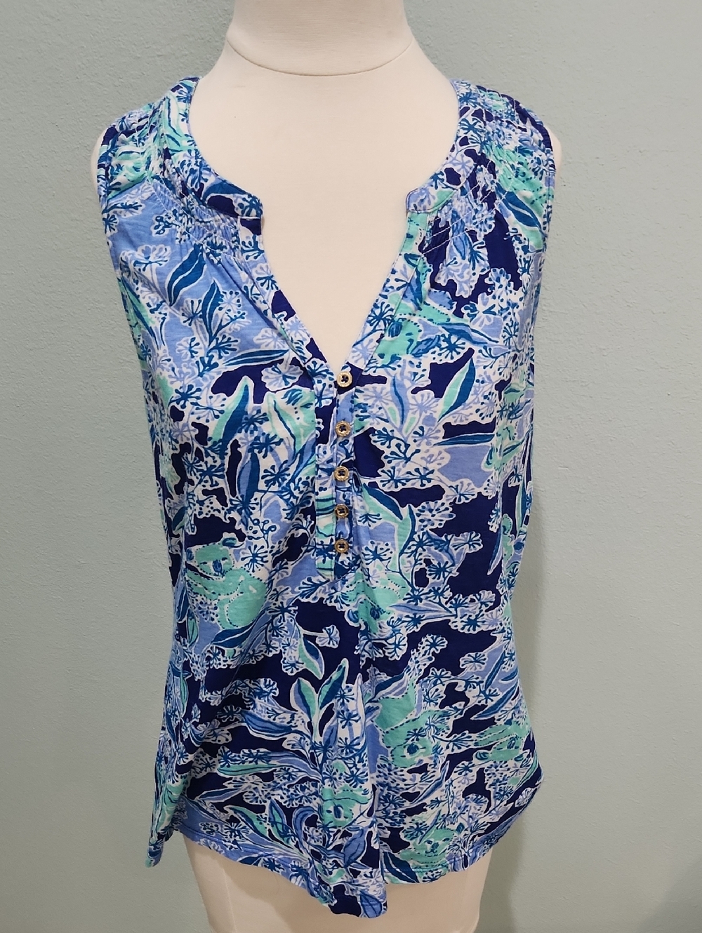 Lilly Pulitzer Blue & Aqua Floral Sleeveless Henley Top